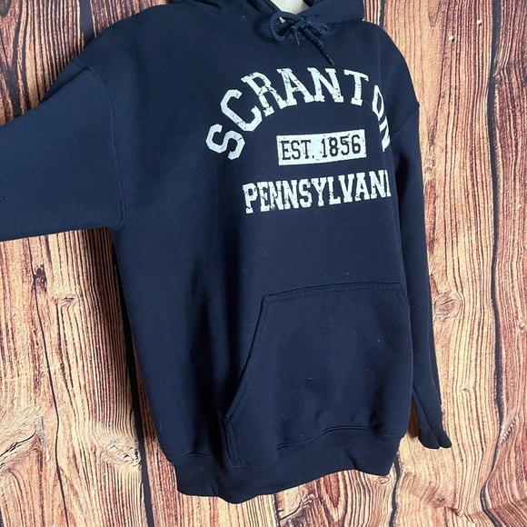 Scranton PA Hoodie Gildan Medium Navy Blue Unisex EUC - Picture 2 of 7